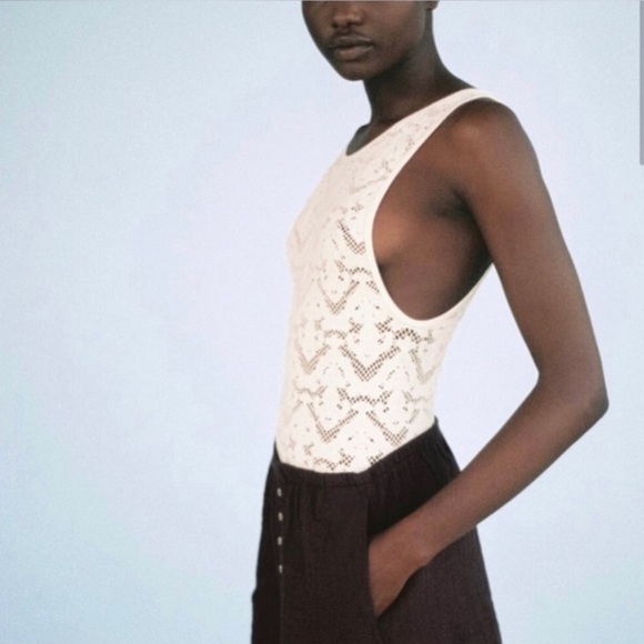 NWT Zara cream seamless mesh/lace pattern bodysuit. Size XS. - Picture 1 of 7